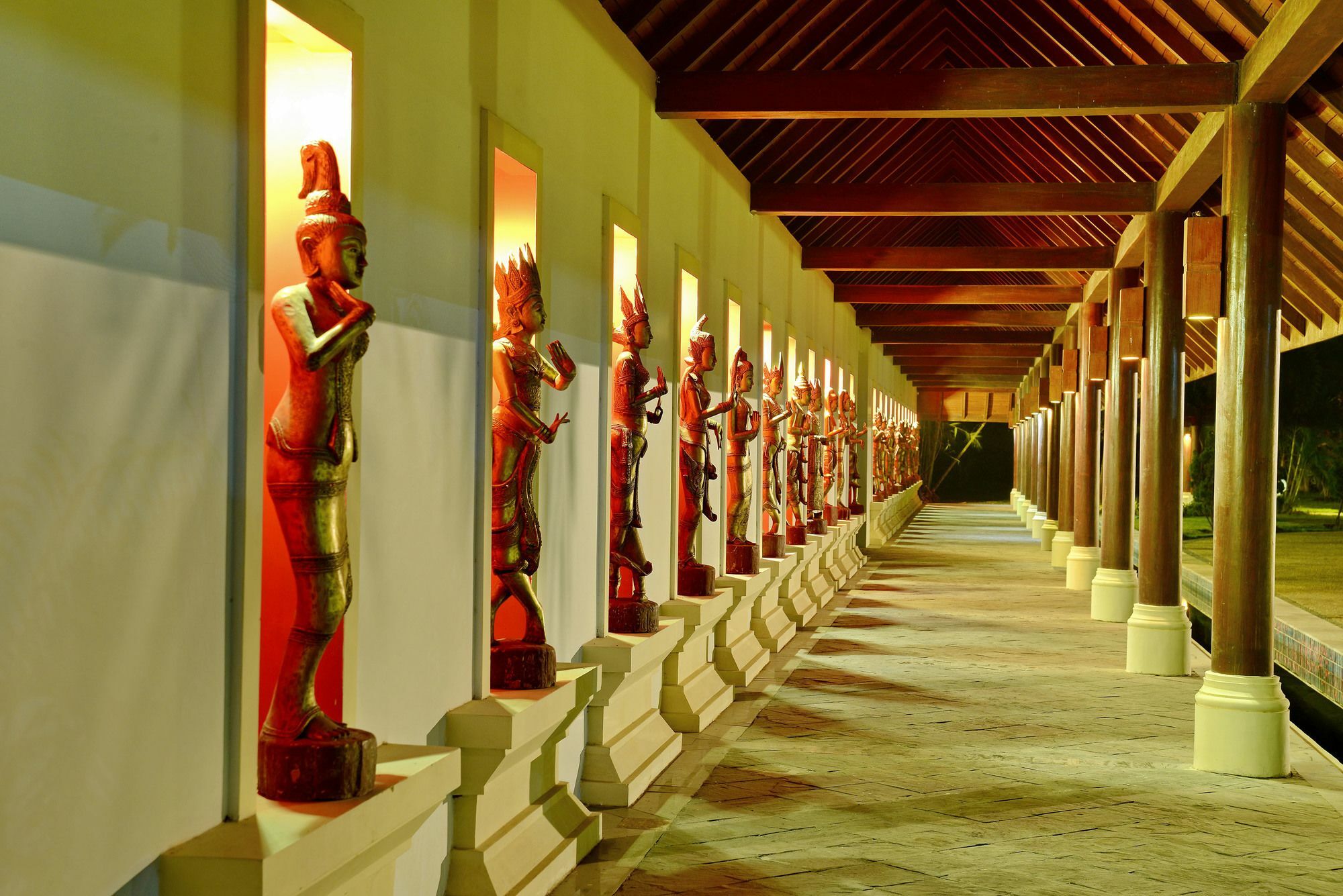 Aureum Palace Hotel & Resort Ngwe Saung Нгве-Саунг Экстерьер фото